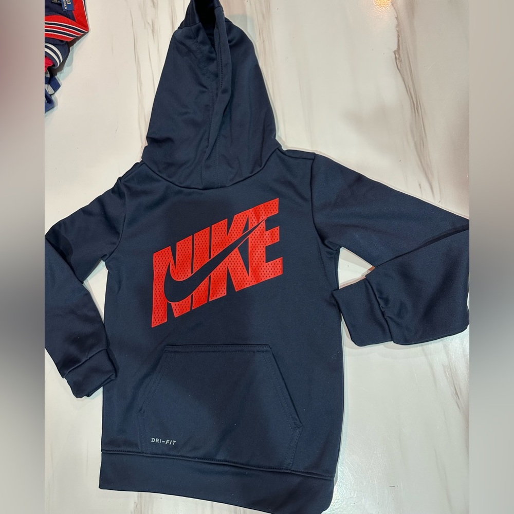 Nike dri-fit hoodie